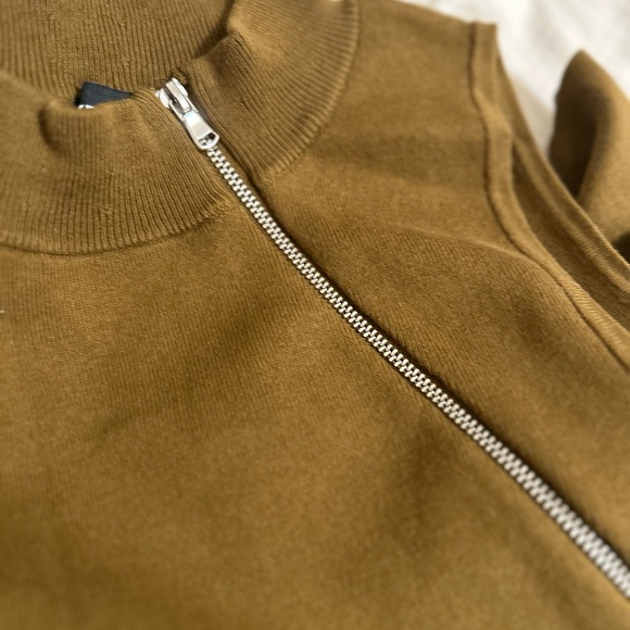 Express Olive Green Sleeveless Top with Zipper Detail - Picture 2 of 2